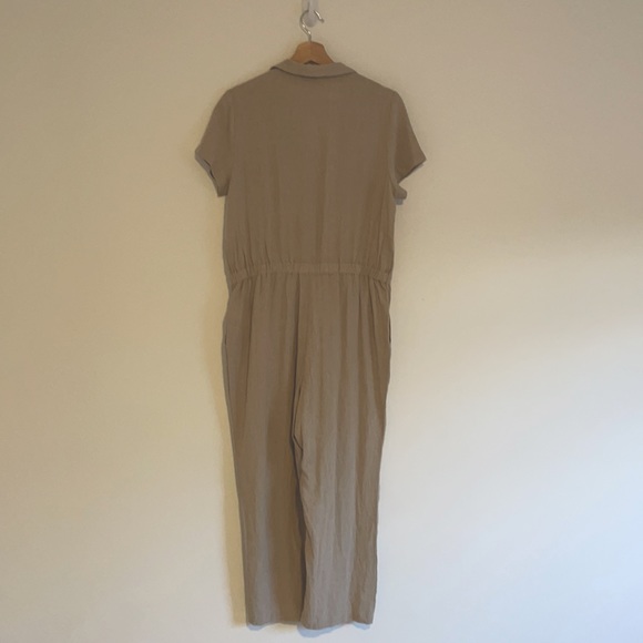COPY - M Old Navy  Linen-Blend Utility Jumpsuit - Picture 2 of 4